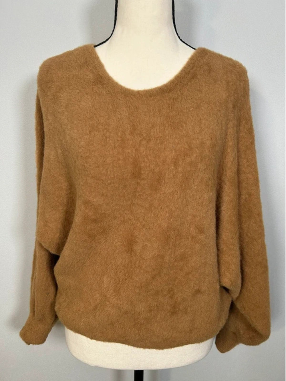 The Post Women’s Cozy Fuzzy Knit Sweater Camel Brown Long Sleeve Size S